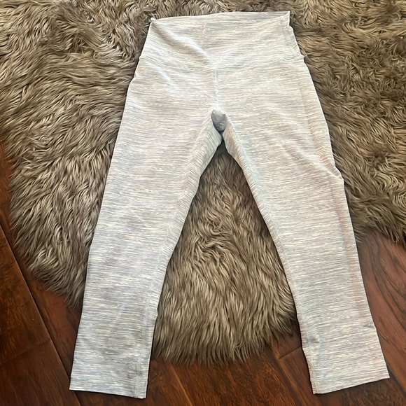 LULULEMON LEGGINGS 3/4 SZ 6 - Picture 1 of 3